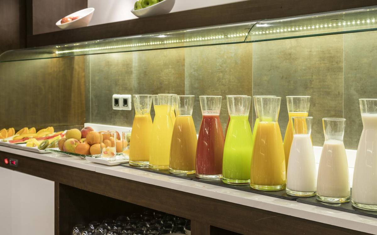 Desayuno-buffet hotel ilunion suites madrid Desayuno-buffet hotel ilunion suites madrid