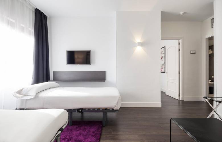 Habitación para 4 personas Hotel ILUNION Suites Madrid