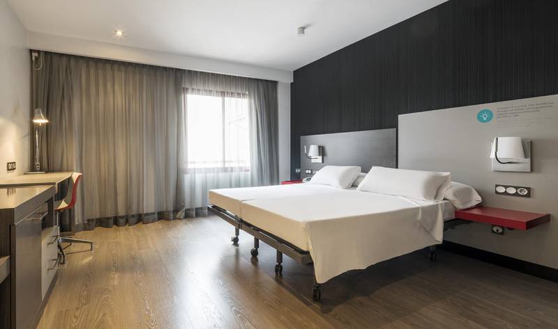  Hotel ILUNION Suites Madrid
