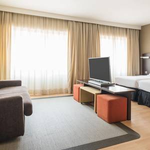 Habitación premium Hotel ILUNION Suites Madrid