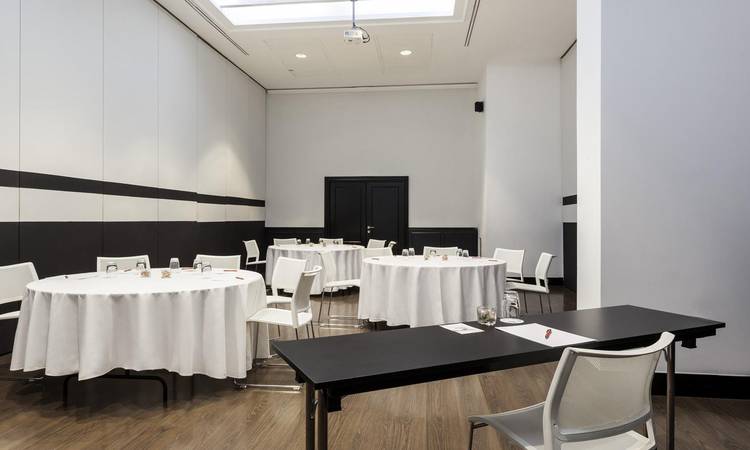Salón Ejecutivo Hotel ILUNION Suites Madrid Madrid Salón Ejecutivo Hotel ILUNION Suites Madrid Madrid
